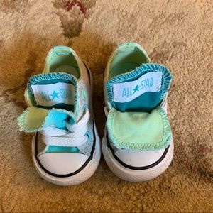 Double Tongue baby Converse size 2